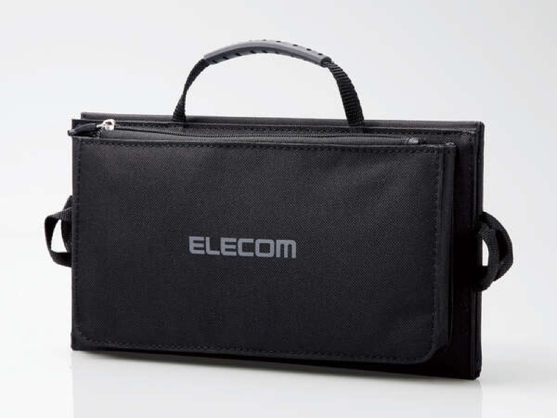 3つ折りタイプでコンパクトに収納可能