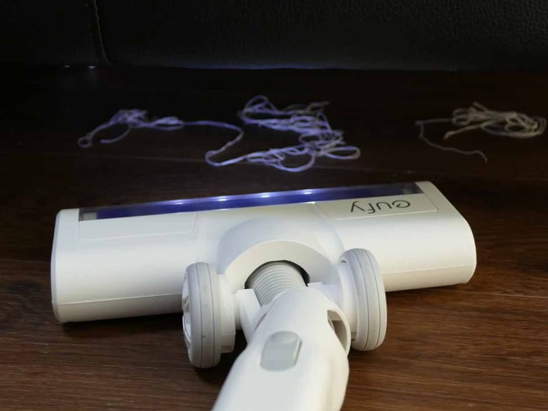 LEDライト点灯。ゴミがよく見える