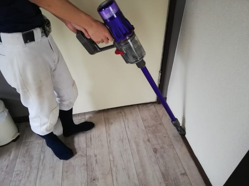 コード付きやロボット掃除機では諦めていた階段掃除に大活躍