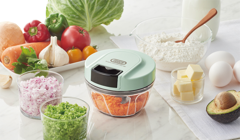 1台で、食材を「刻む」「泡立てる」「混ぜる」ことができる