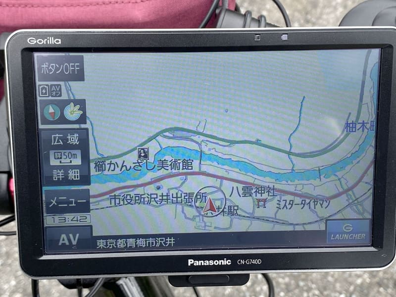 電源ON。問題なく動作しました♪ マウントもイイ感じで、ナビのガタつきグラつきもありません。今回はケースなしで裸のままGorillaを装着。やはり裸状態のほうが見やすく操作もしやすいです