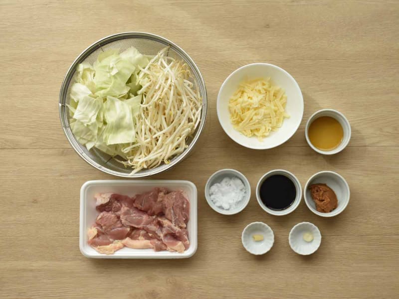 唐揚げ用の鶏モモ肉なら、包丁で切る手間がありません