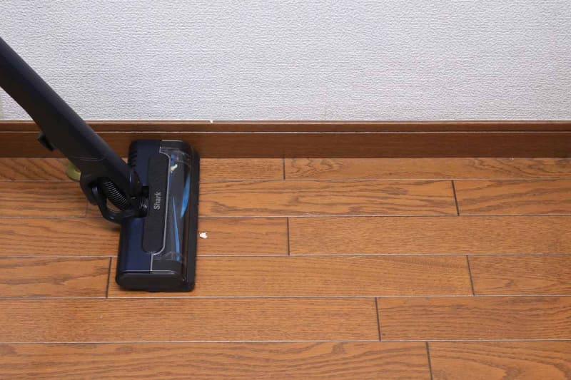 壁に沿って掃除したときの仕上がりもパーフェクトだ