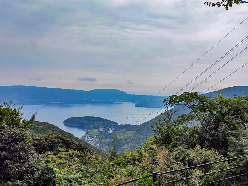 社務所からの展望。晴れているともっと素晴らしい景色が拝めるそう