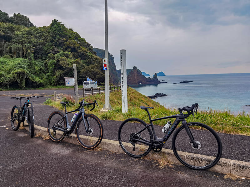 続いて2km強のヒルクライムで明屋海岸へ