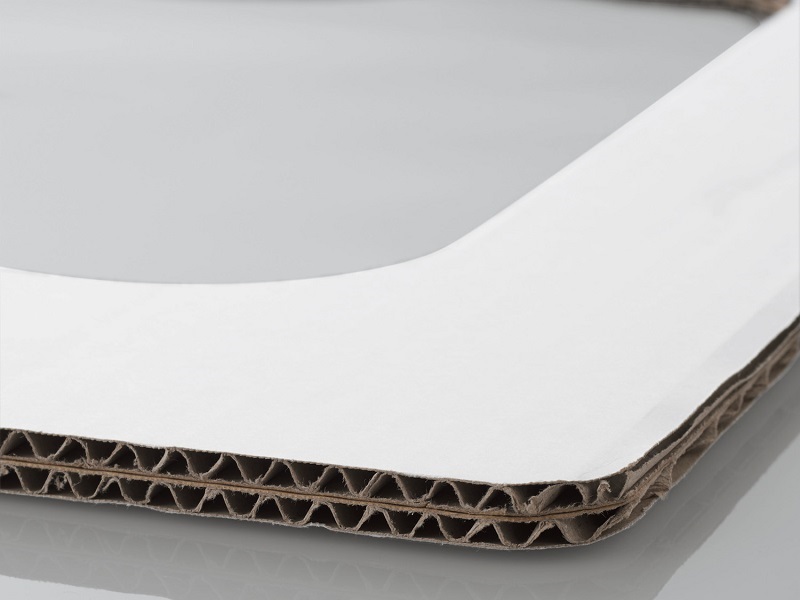 段ボール2枚重ねで剛性を向上させた