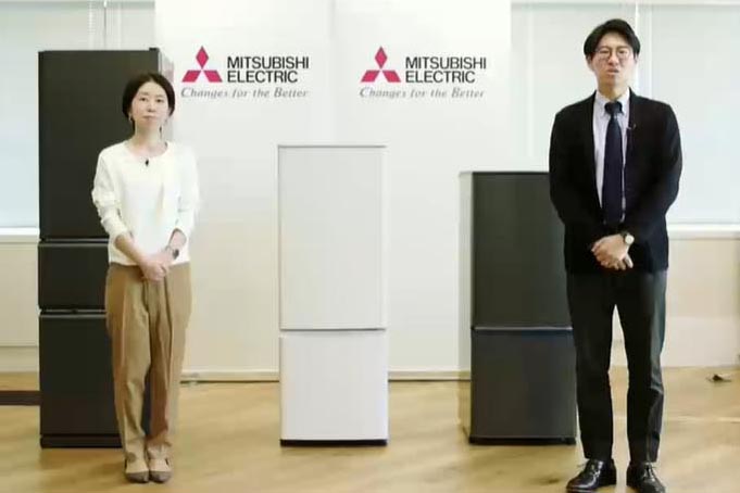 左から、整理収納アドバイザーの七尾亜紀子氏、三菱電機 静岡製作所 営業部冷蔵庫営業課の遊佐正治氏