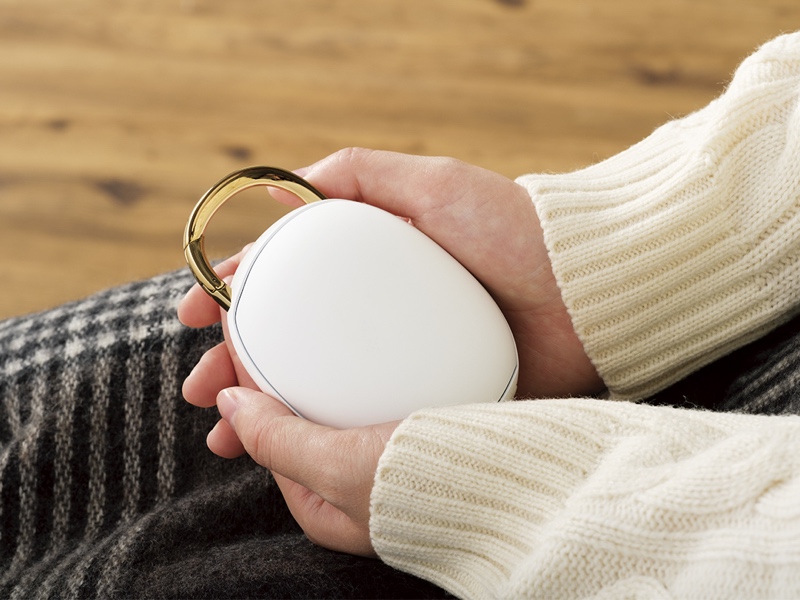 すぐに温まる充電式カイロ