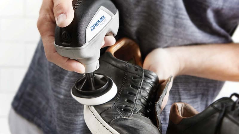 スニーカーの手入れにも