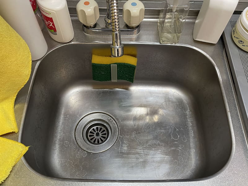 仕事場にある小型のシンク