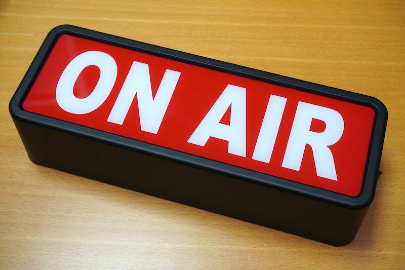 Alfoto「ON AIR サインランプ」。購入価格1,450円(Amazon.co.jp)