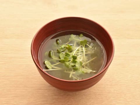 包丁不要 お湯を注ぐだけの即席スープ とろろ昆布と冷凍オクラのお吸い物 美味しく 手抜き クッキング 家電 Watch