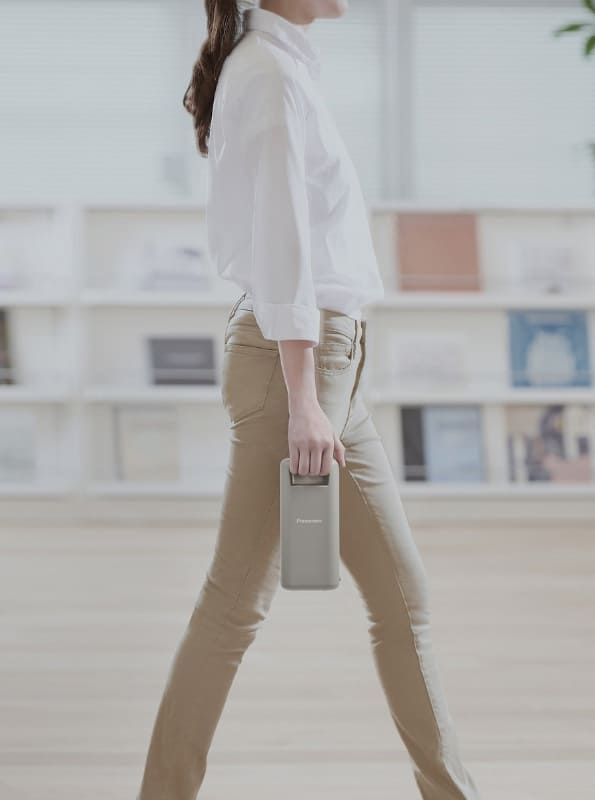 重さ約3kgと持ち運びしやすい