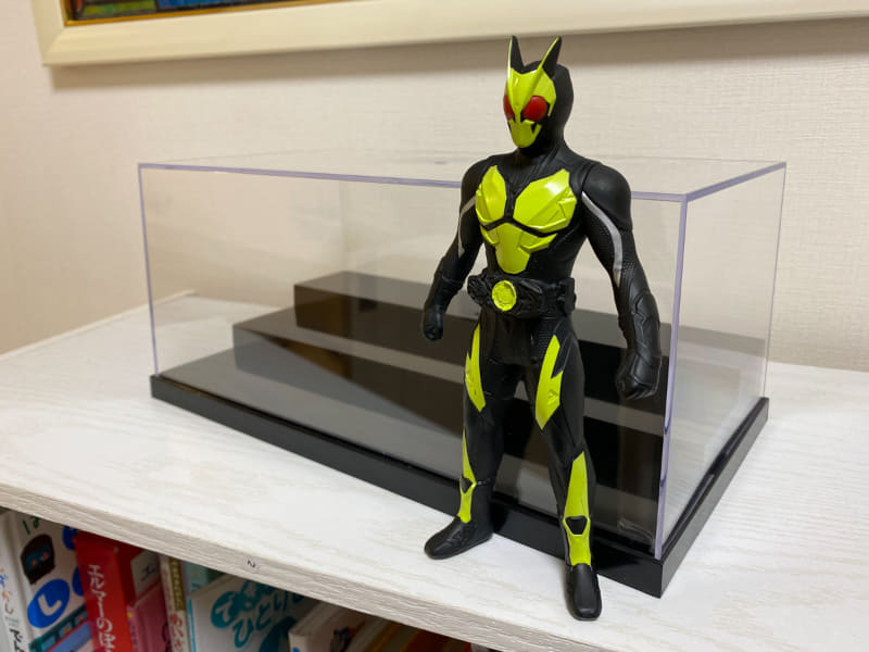 仮面ライダーのソフビ人形と比較、サイズ感はこんなかんじです