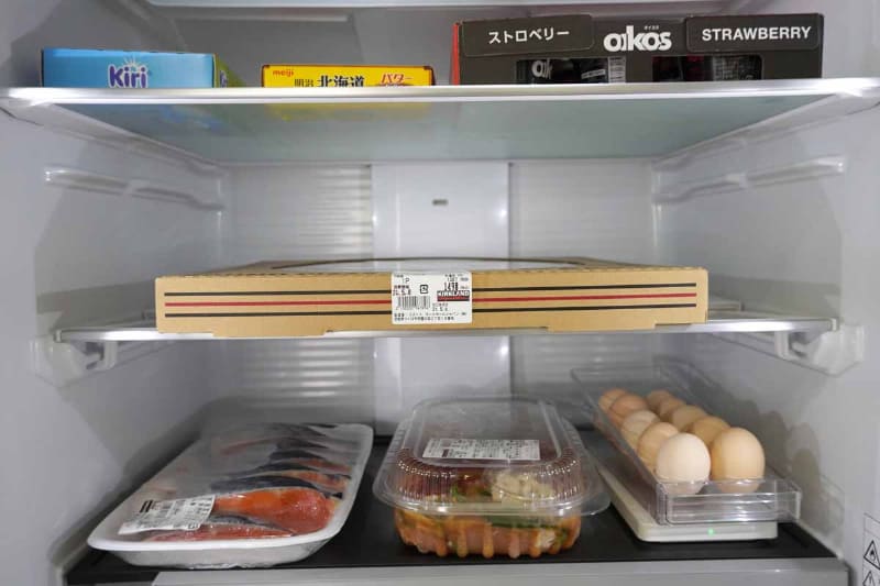 コストコの食材は大きいが、全部入れてもまだ余裕がある。いったん冷蔵庫に入れて、これから小分け作業を行なう
