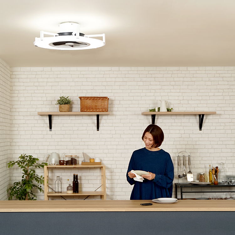 パネライトで部屋全体を照らす