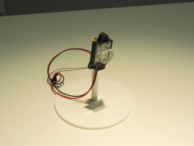 UVストリーマ空気清浄機に搭載されている、旭化成のグループ会社Crystal ISが製造する高出力深紫外線LED「KLARAN」。LEDタイプなのでランプ型と比較してコンパクトで寿命も長いなど、多くのメリットがある