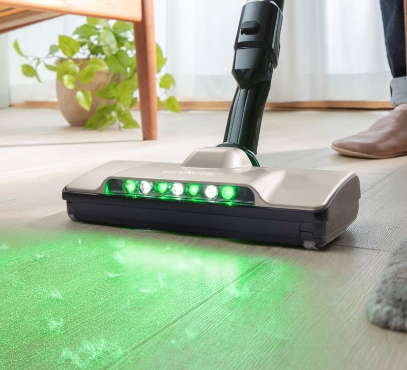 ゴミを浮かび上がらせながら掃除できる「ごみくっきりライト」