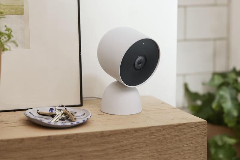 バッテリー式モデルを別売スタンドで設置