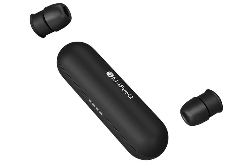 クレードルから耳栓に充電できる