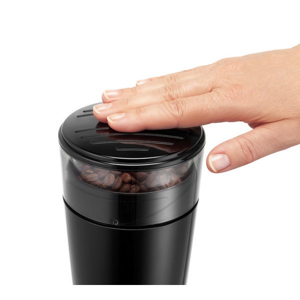 コーヒー豆を入れて、上からプッシュすれば挽ける