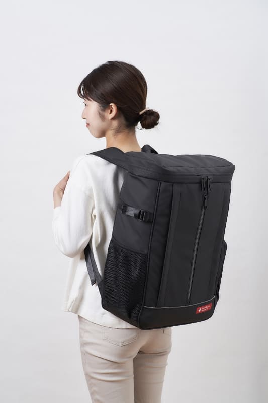 アイリスオーヤマ、リュックでそのまま持ち出せるセット