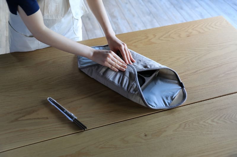どんな形の弁当箱も簡単に包めるという