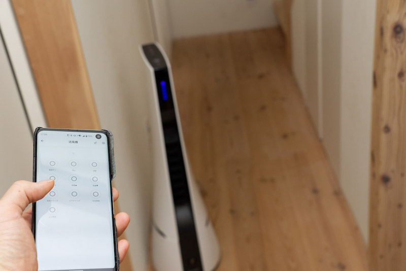 送風機をスマホから操作。ちなみに赤外線信号の送り元はSwitchBotハブミニになるので、実際にスマホを家電に向ける必要はない