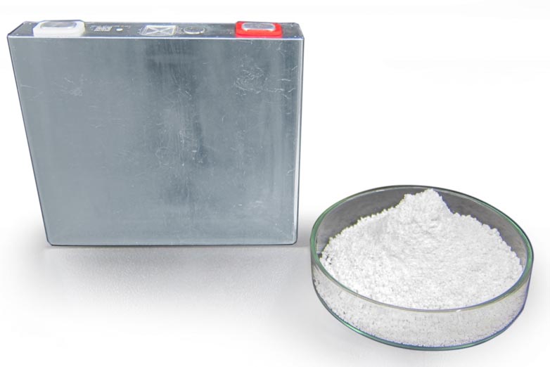 試作セルとニオブチタン系酸化物(NTO)