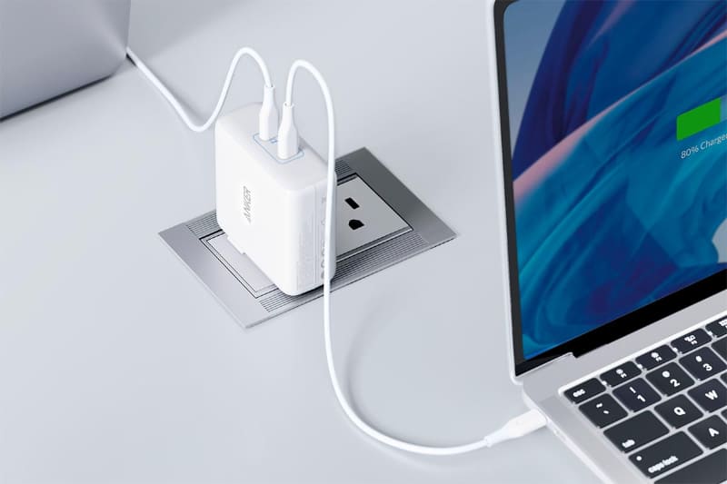 2ポート出力時は最大60Wと最大40W