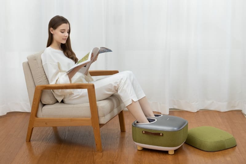 家具のようなデザインのフットマッサージャー