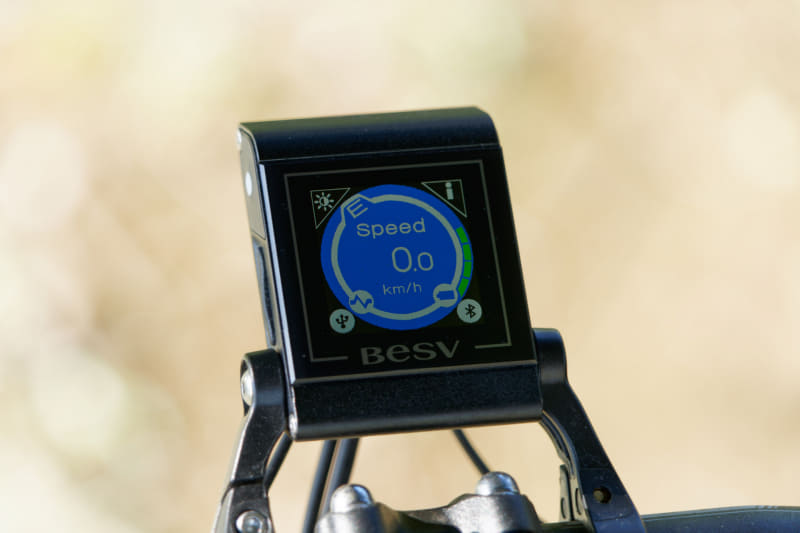 「エコモード」にすると青になる