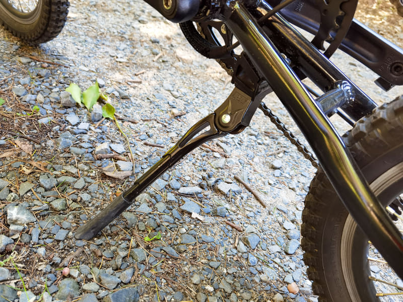 オプションのキックスタンド(2,530円)