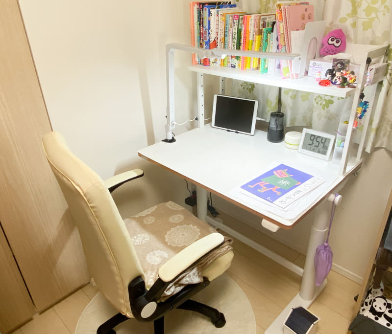 子供の勉強机を揃えました!