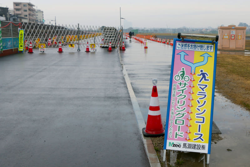 工事中のエリアでは、自転車とランナーが分けられたり配慮もされていました