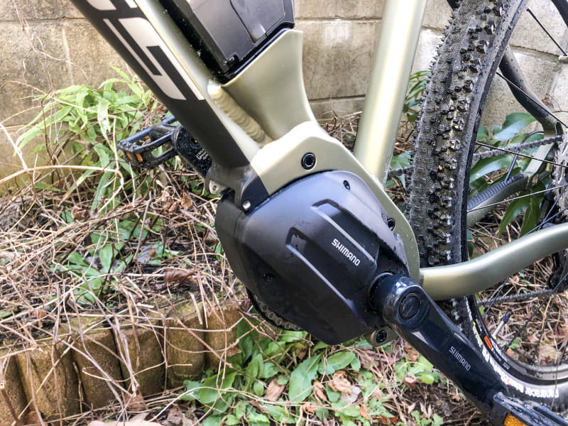 軽量なドライブユニットのシマノSTEPS「E5080シリーズ」を採用することで、車重は19.9kgに抑え、価格も376,200円と買いやすくなっています