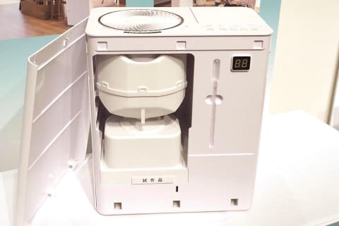 サーキュレータ―と一体になったスチーム加湿器。燕三条のSANKAが発売