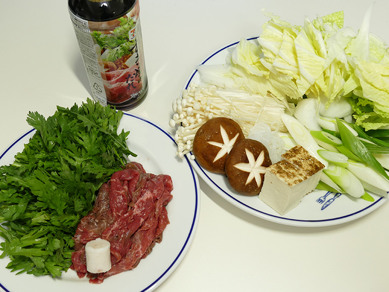 用意した2名分のすき焼きの材料