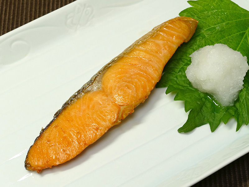 一見すると普通の美味しそうな焼きさけだが・・・