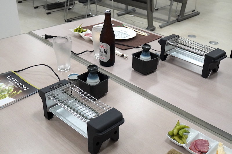 社内のショールームに入ると、「せんべろメーカー」が対面に並べられていた。順調に売れ続けているという