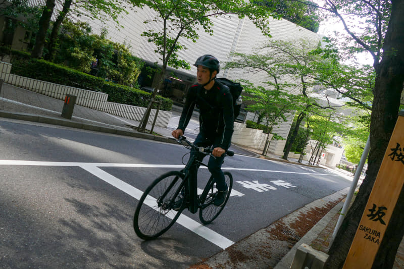 少しペダルが重くなるので立ち漕ぎを試していますが、別に座ったままでも十分に上れます