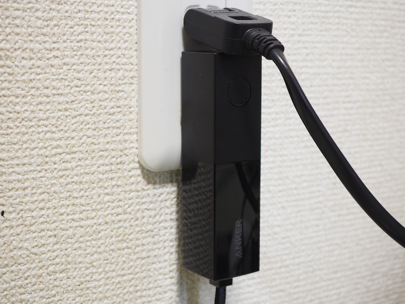 一般的なACプラグと、ほとんど変わらない横幅