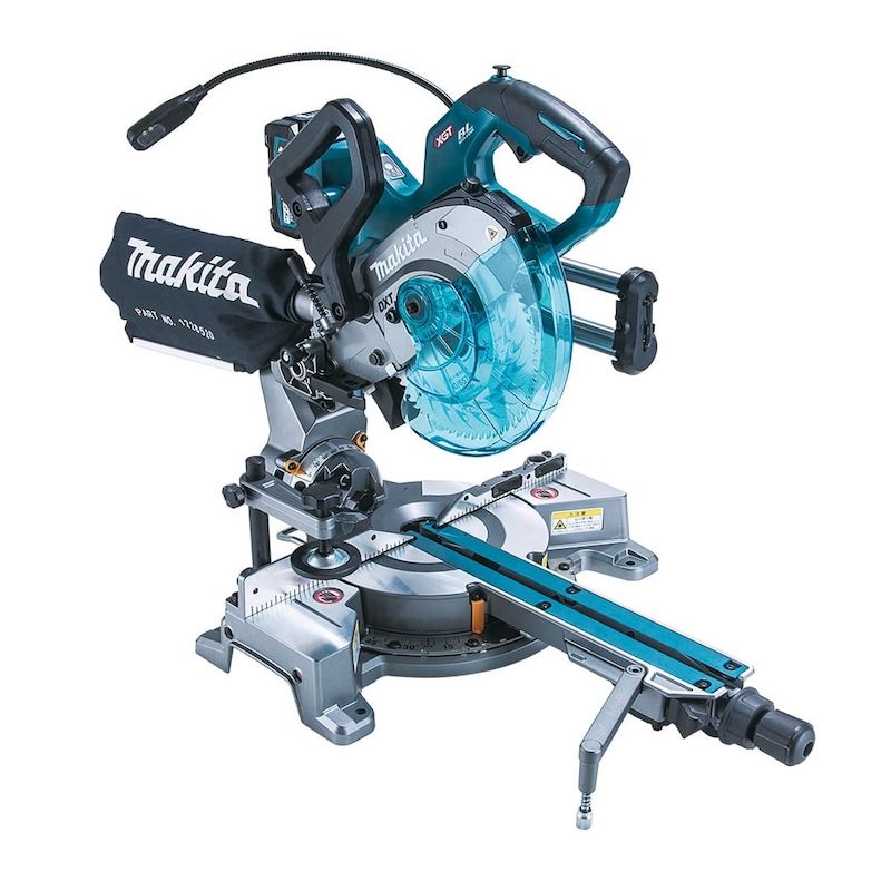 バッテリーで駆動するスライドマルノコ