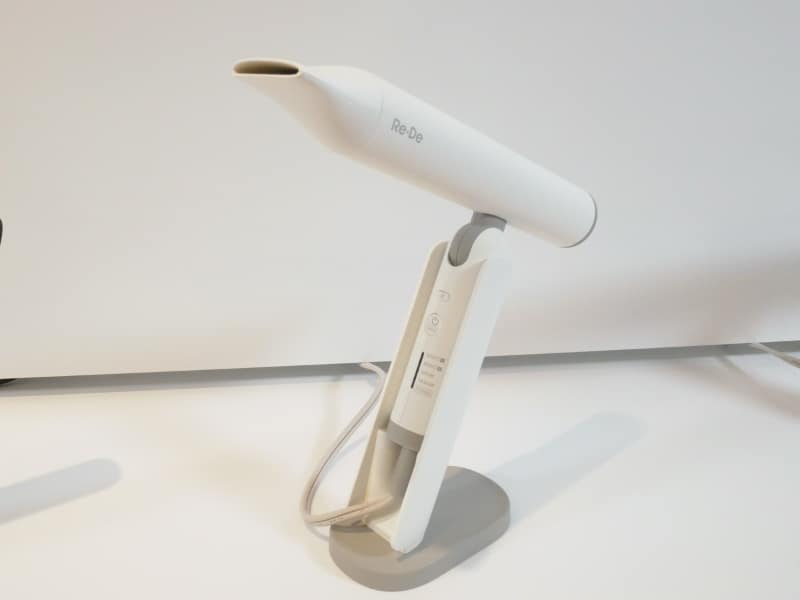 付属スタンドを用いてハンズフリーで使える