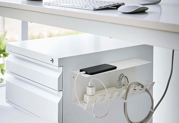 スチール製のデスクなどであれば、マグネットで設置可能