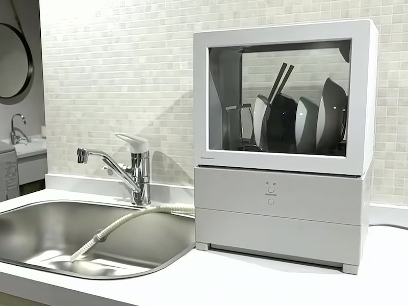 上下ツートンカラーの、空間に馴染みやすいカラーリング