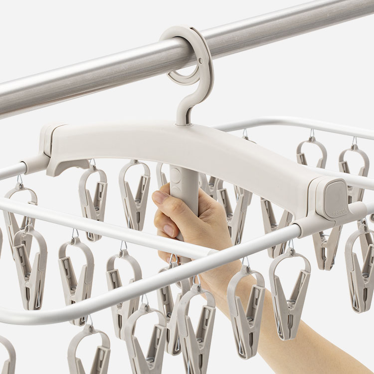 ハンドルで竿に掛けやすい