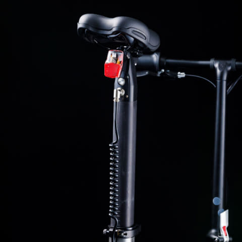 アキボウ、TernとDAHONに続く新ブランド「VICCI」のe-bike。16インチ