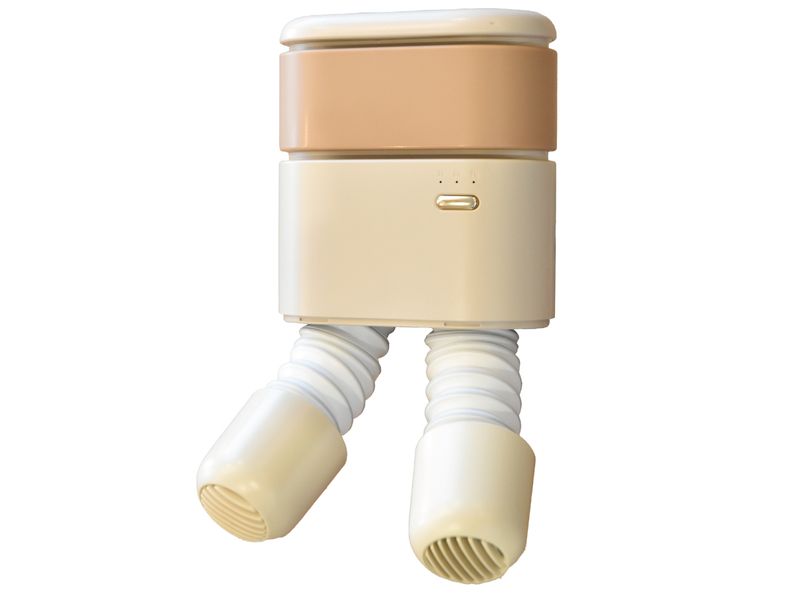 片手に収まる温風式靴乾燥機