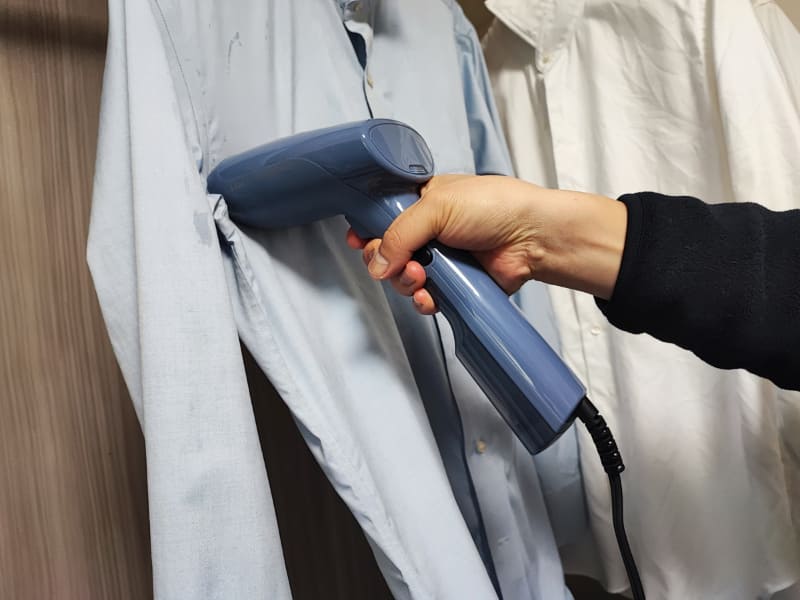 電源スイッチが操作中に触れてしまいやすい場所にある